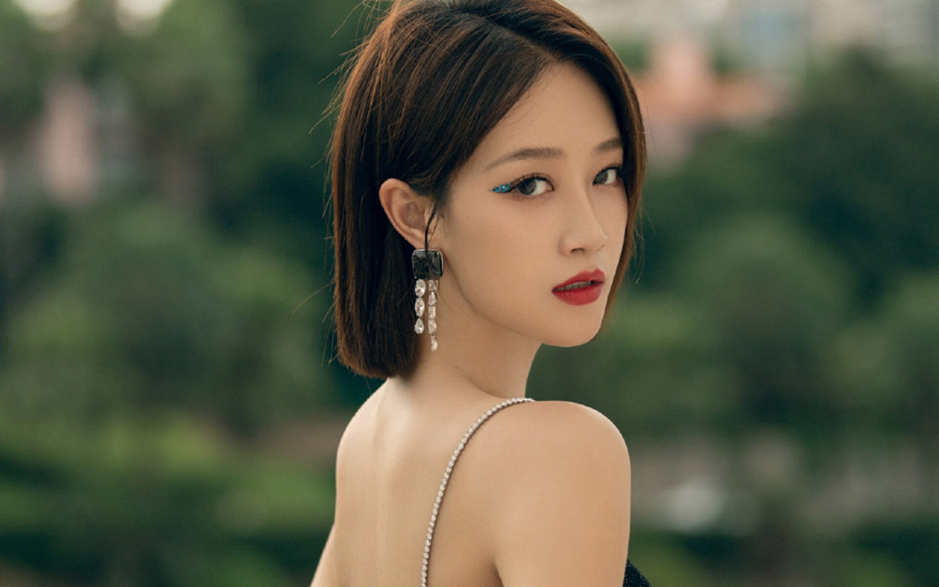 中国足球产业链绿色化发展新篇章，足球产业规模