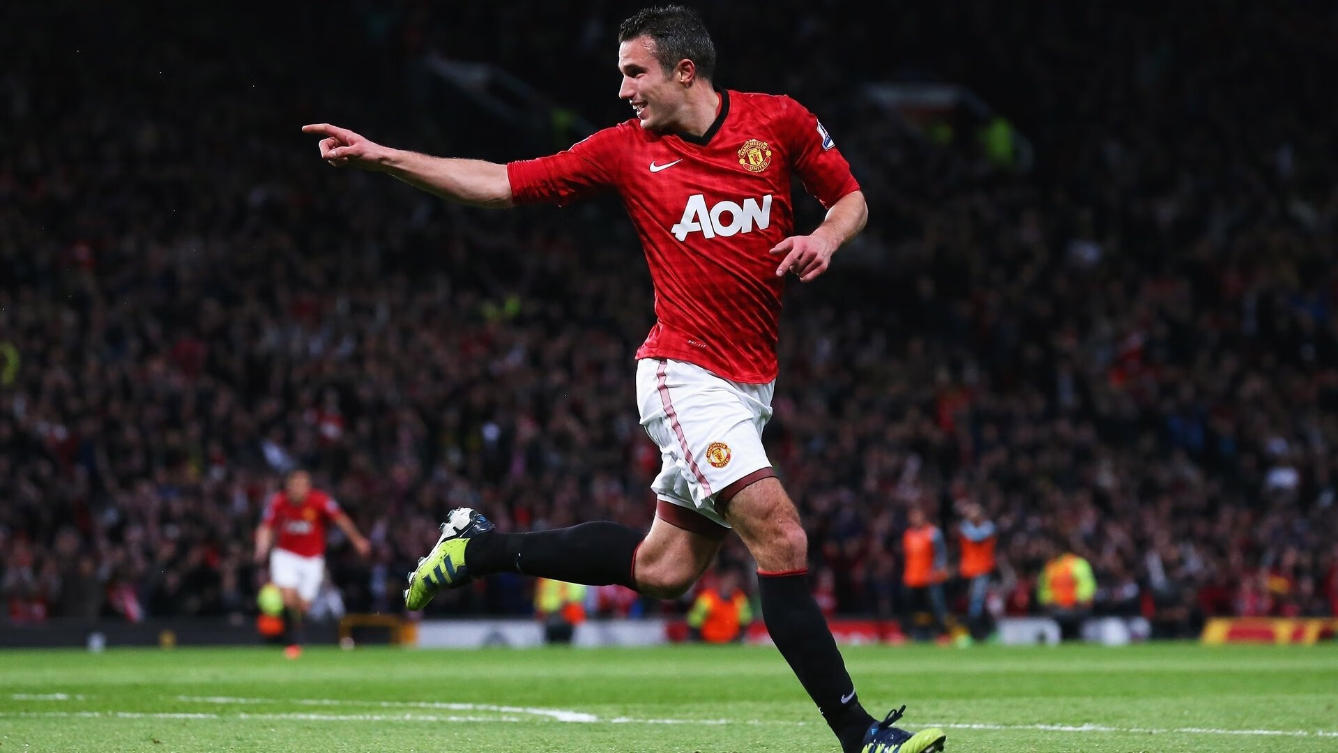 Messaoudi 擅长进攻与防守，身高 215cm 驱动队伍节奏，messi球员