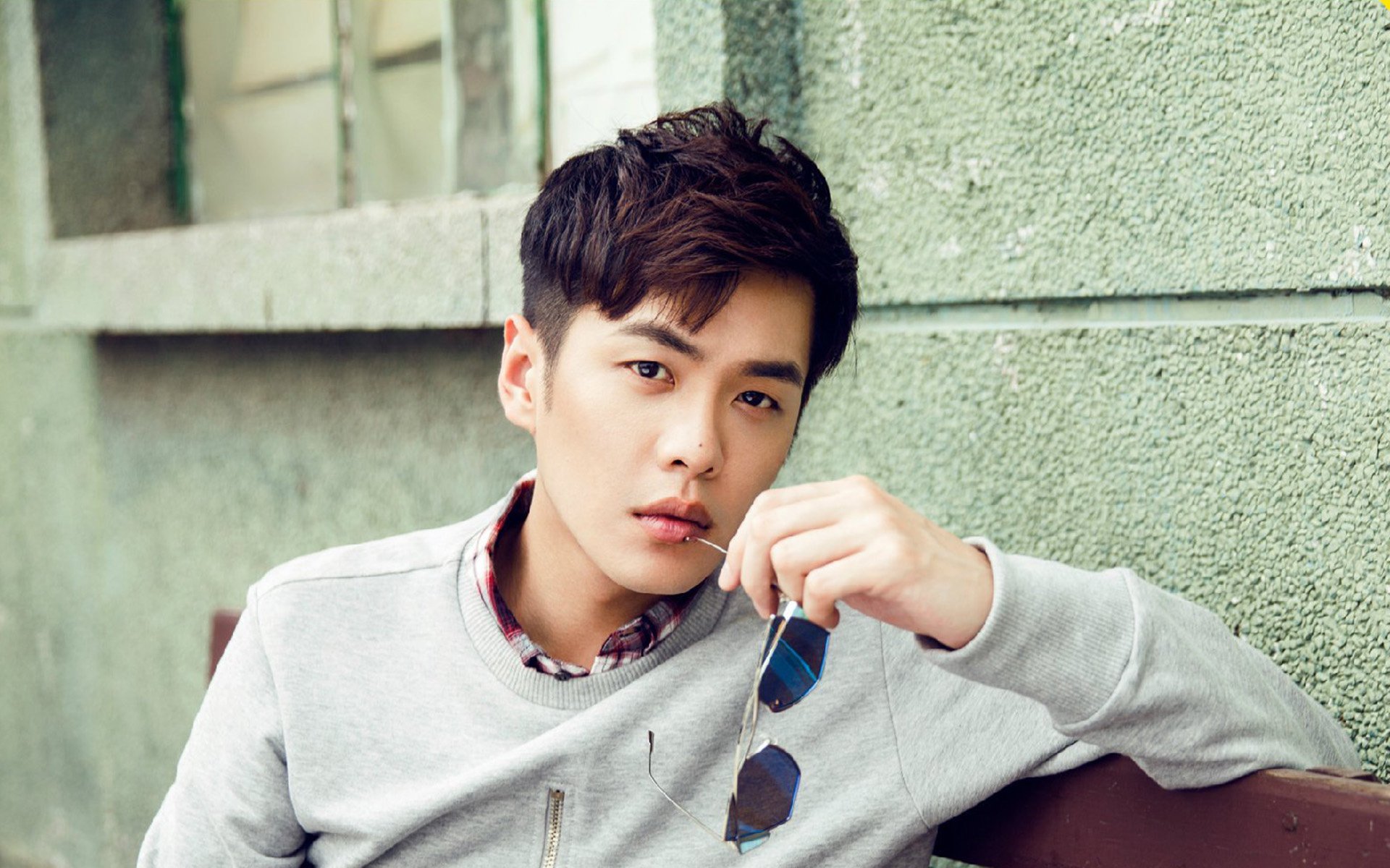 国际名将来华参赛,提升中国足球国际影响力,中国足球国家队引进外籍